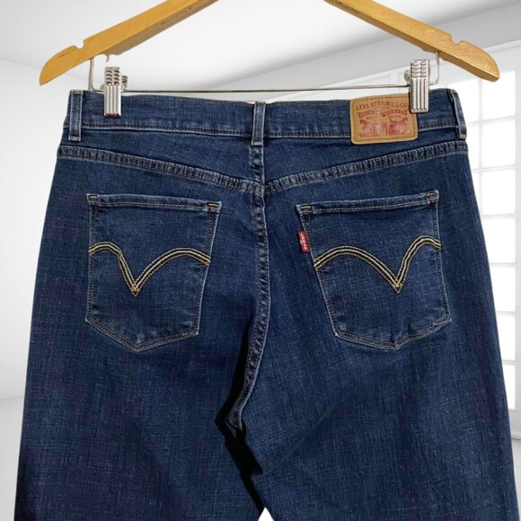 Levi's Classic Bootcut Jeans Size 10 Stretch, Comfy and Timeless Style - Picture 5 of 13